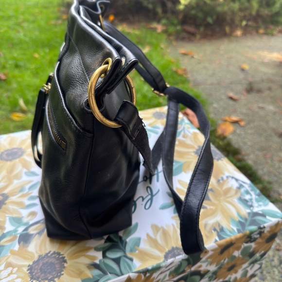 Fossil Crossbody Bag Purse Black Leather Gold Hardware - Picture 5 of 6